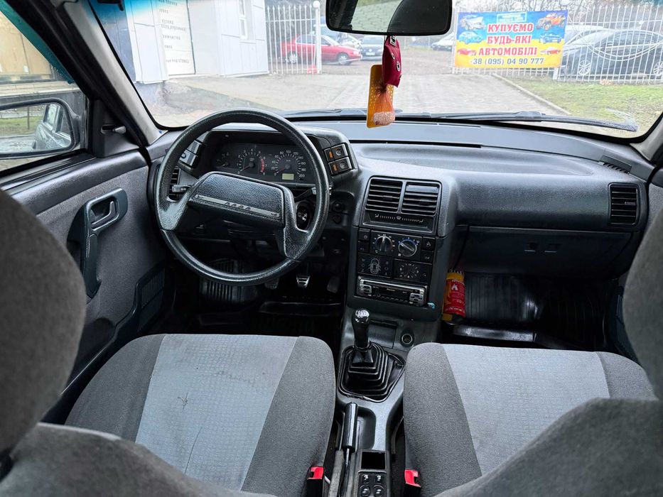 Продам Ваз 21112 2008 год 1.6 8кл газ-4пок.