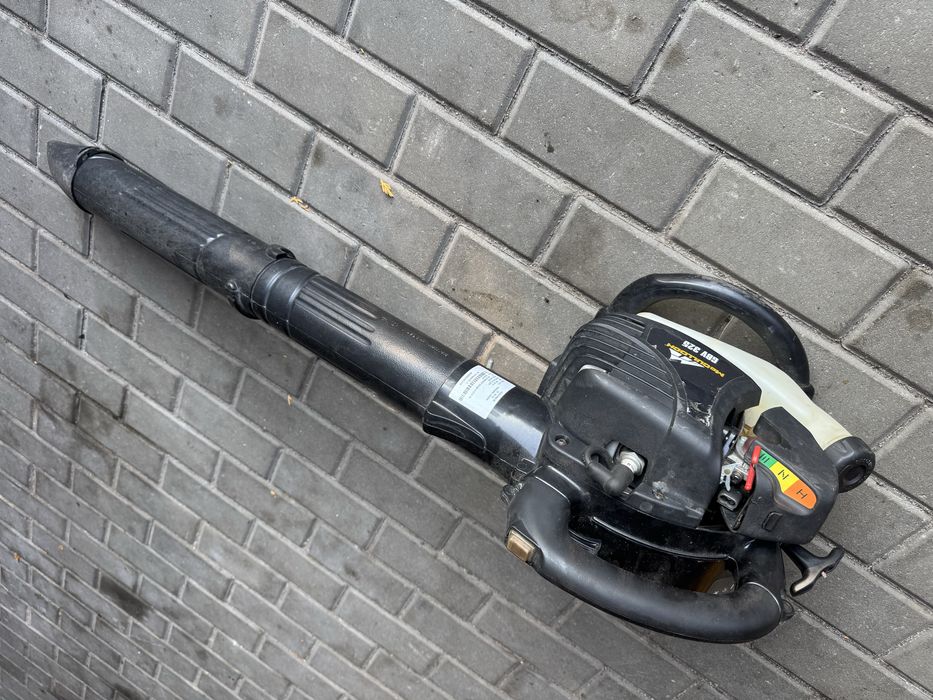 Dmuchawa Odkurzacz do lisci Mcculloch 325