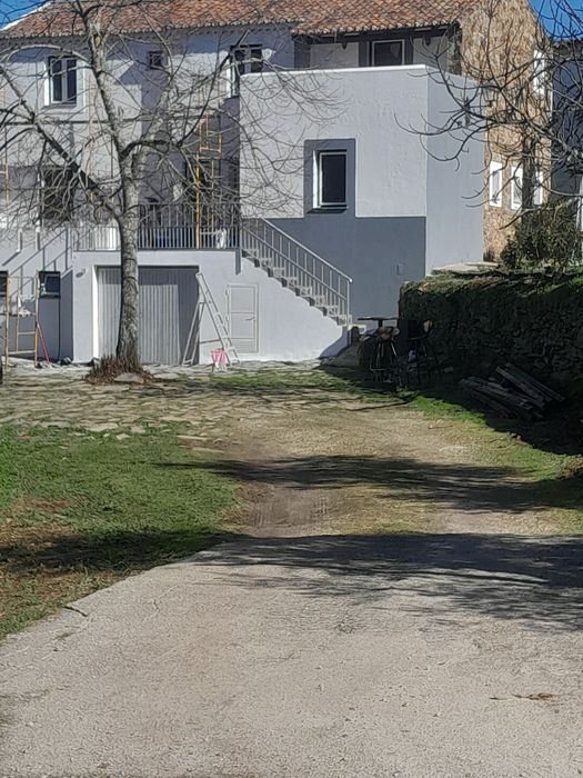 Serviços de pedreiro e remodelações