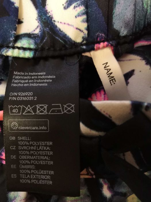 Брендовые лёгкие брючки H&M на 2-3 года.