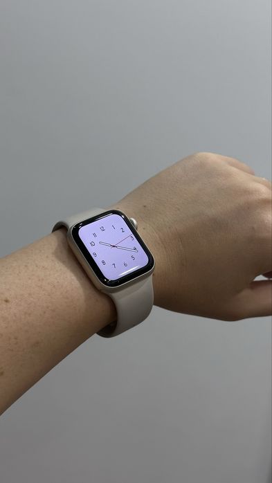 Apple Watch SE (Gen 2) 40mm Starlight S/M