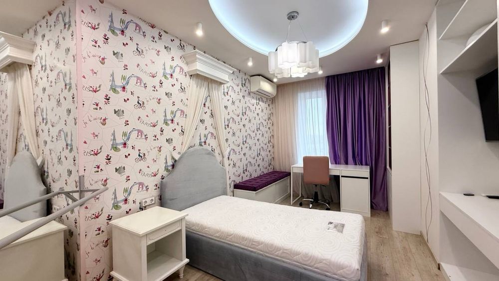 Продам 4-комнатную квартиру в ЖК Атлант. 3 спальни. Мебель и техника.