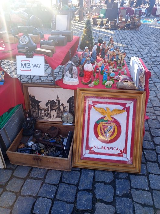 Grande lote de velharias, antiguidades e decoração