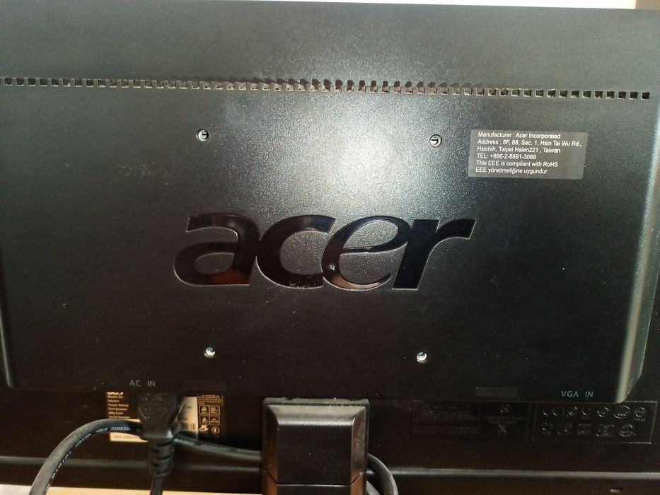 Vendo ecrã acer a funcionar