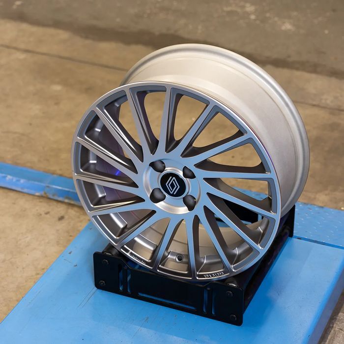 NOWE ORYGINALNE Felgi Brock B39 17" Renault Clio ZOE Megane Scenic