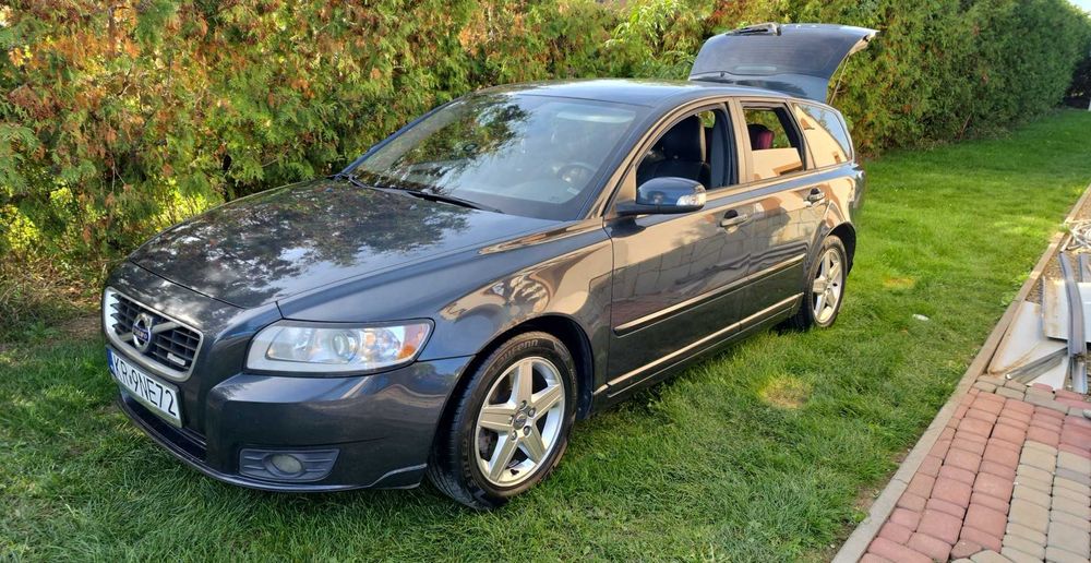 Volvo V50