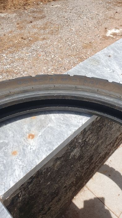 Vendo conjunto de pneus com +/- 800 Km