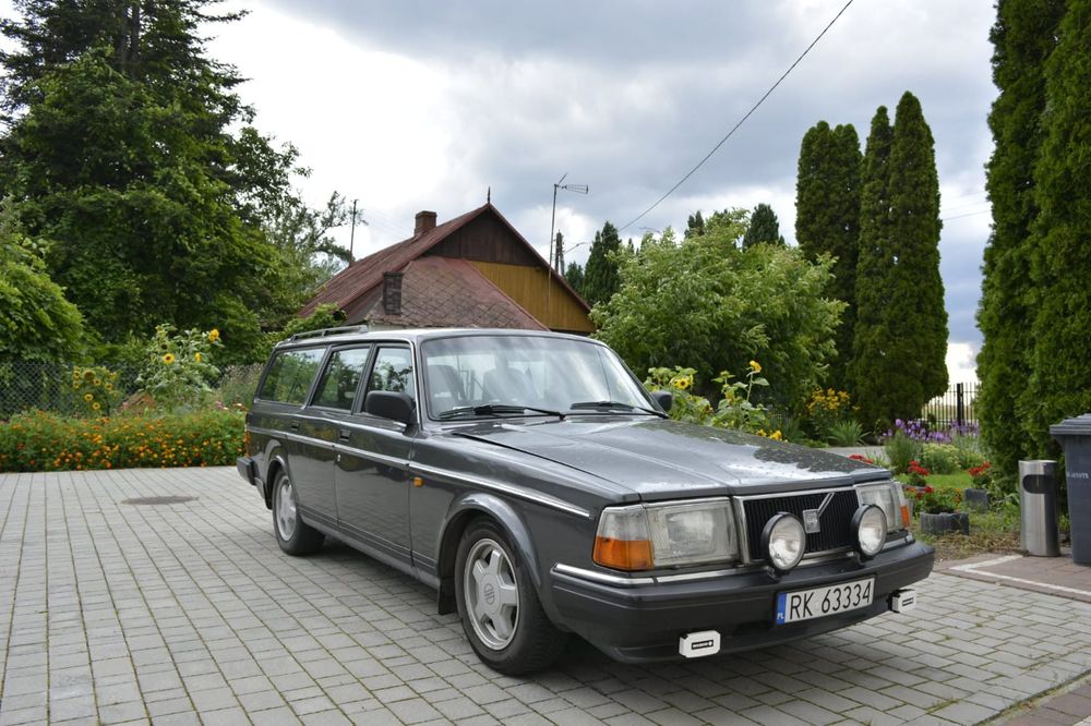 Volvo 240 kombi 2.4d