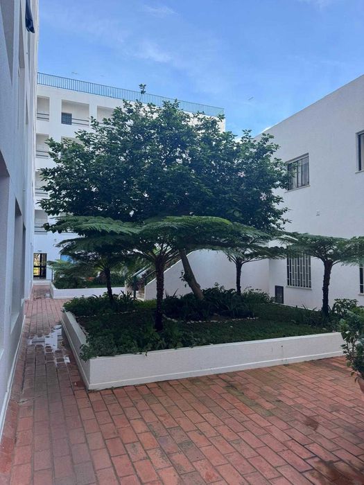 CONDOMÍNIO PRIVADO-PISCINA FRENTE PRAIA