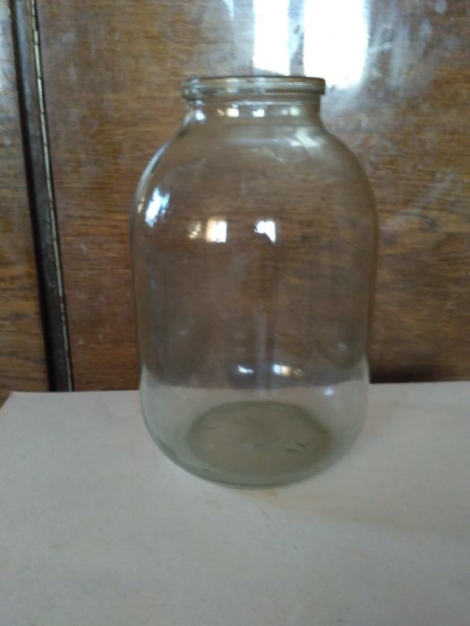 Продам банки     3 л.                                       .