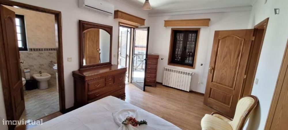 Casa com 3 quartos - localizado em Braganca