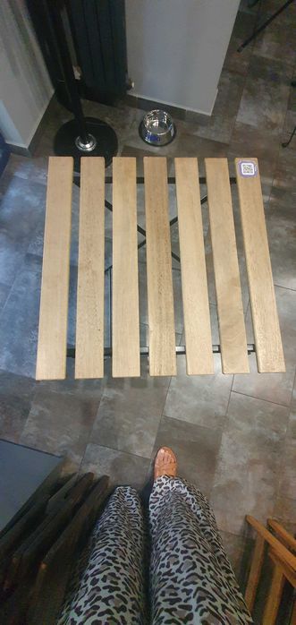 Стіл та стільці для літнього майданчика