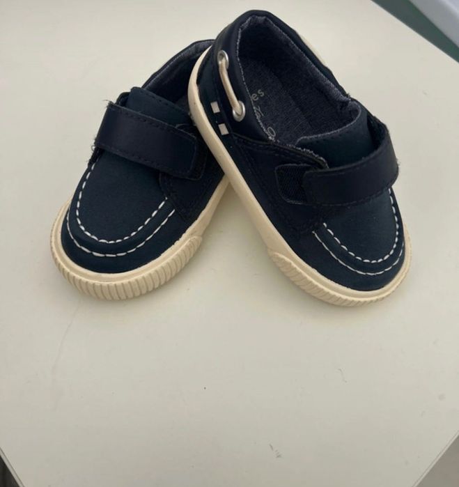 Sapatinhos elegantes para meninos ( bebés)