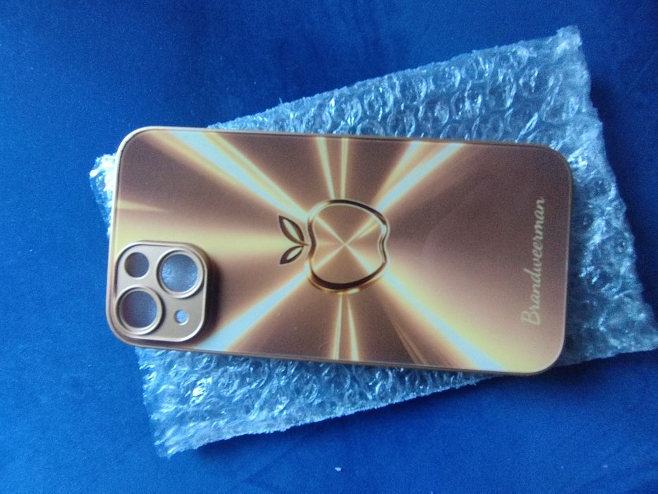 Capa iPhone 14 Plus Dourada com Brilho (Nova a Estrear)