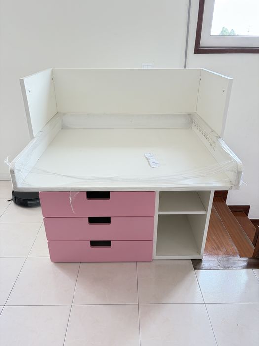 Trocador Ikea Smâstad  branco  com 4 Gavetas