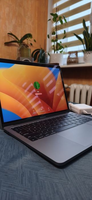 MacBook pro i5 16gb ram 128gb nvme