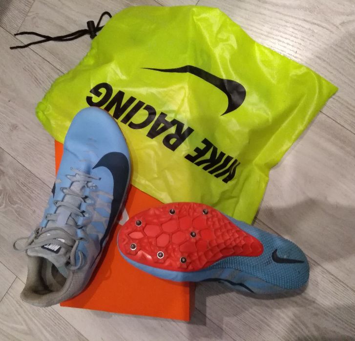 Buty sportowe - kolce