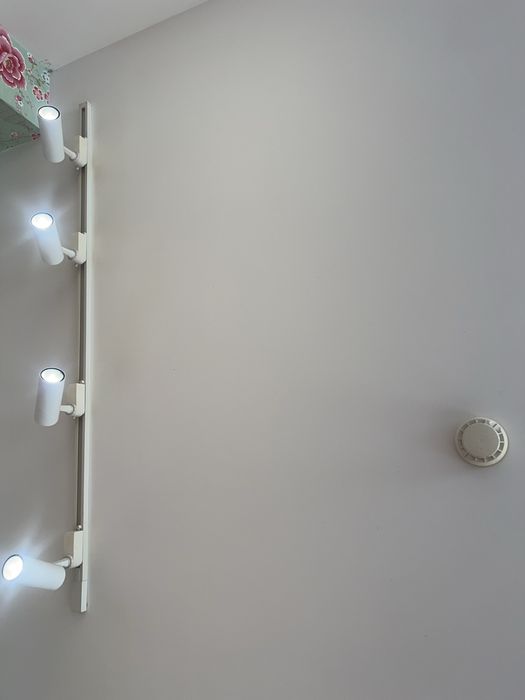 Focus de luz cada com 4, 3 unidades