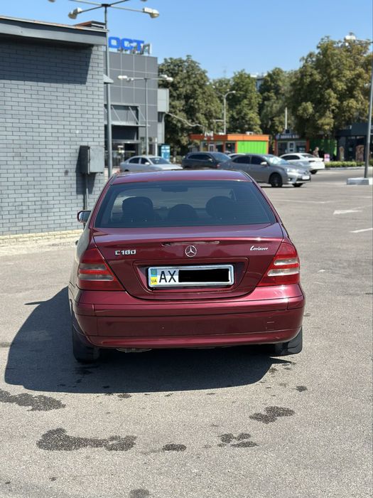 MERCEDES - BENZ w203 c180