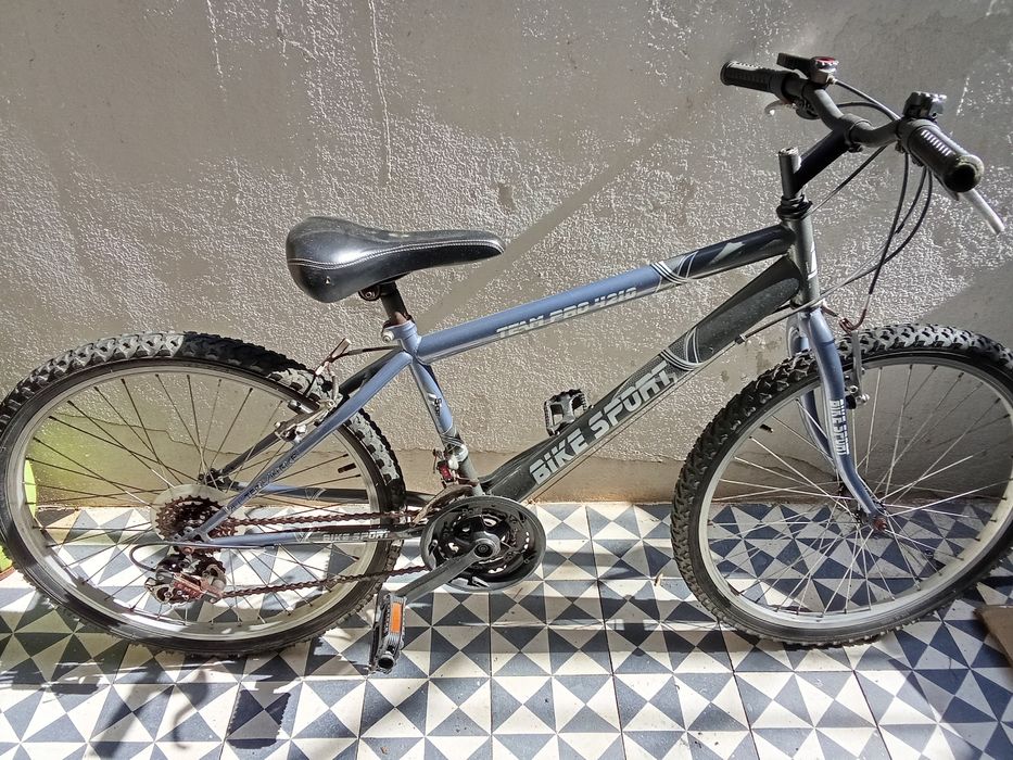 Bicicleta tamanho médio  Revisada pronta para andar entrego Braga