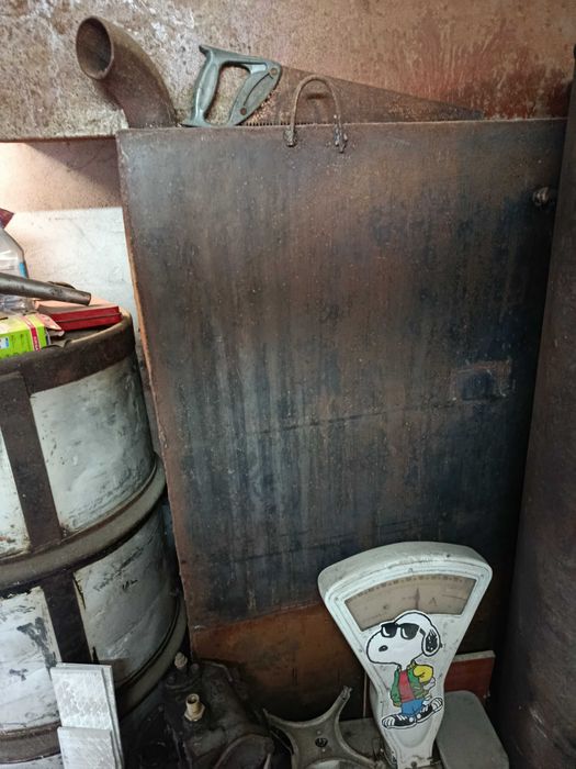 Продаю баки под бензин или солярку. Б/У. Цена за все.