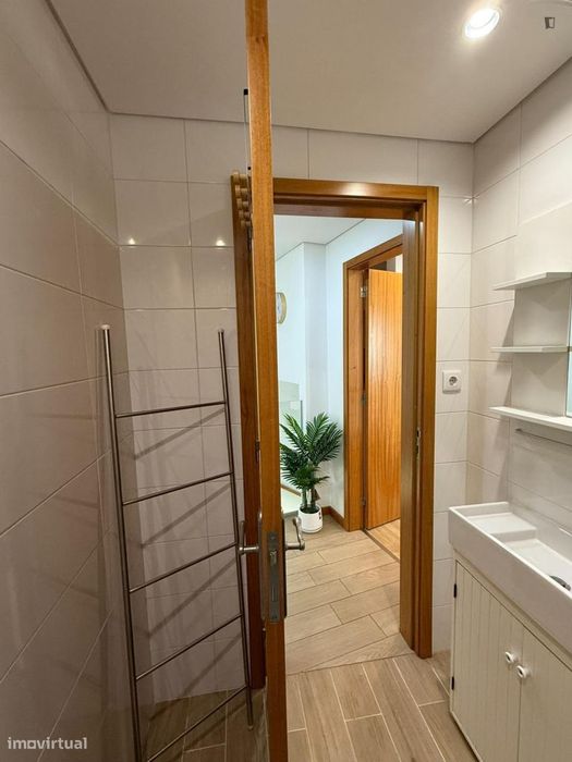 Apartamento com 1 quartos - localizado em Campanhã Porto