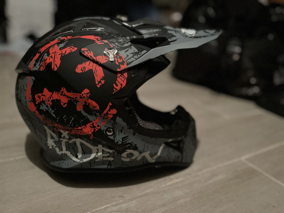 Мото шолом дитячий кросовий ендуро ATV з окулярами і підшоломником