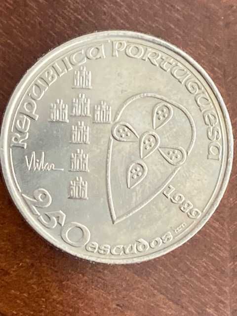 6 Moedas comemorativas de 250 escudos, 1990 - Fundação de Portugal