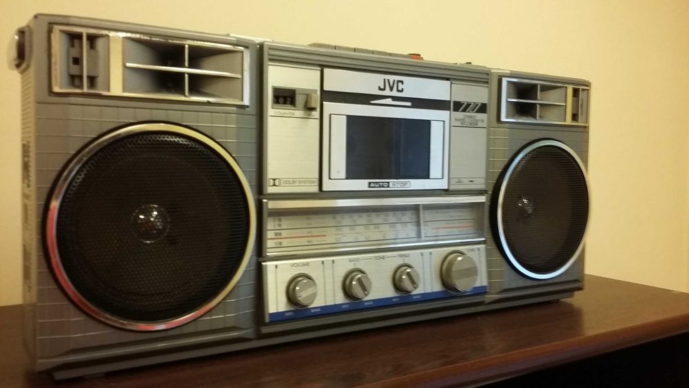 Radiomagnetofon. 7 szt. Panasonic. Grundig. JVC. Hitachi.