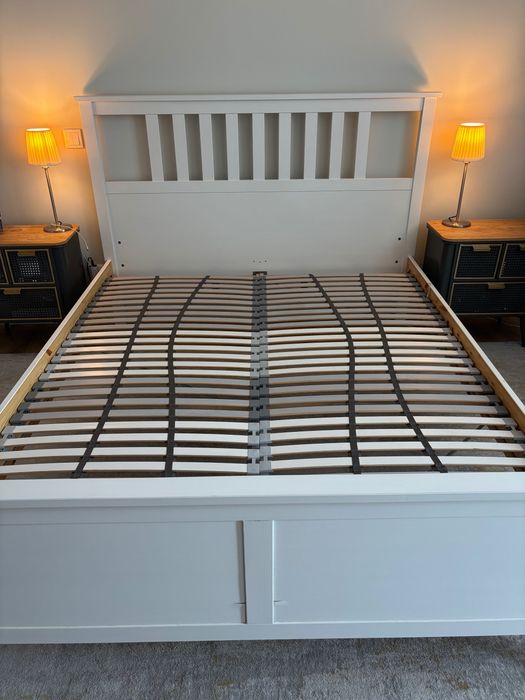 Cama IKEA 160x200 em bom estado.