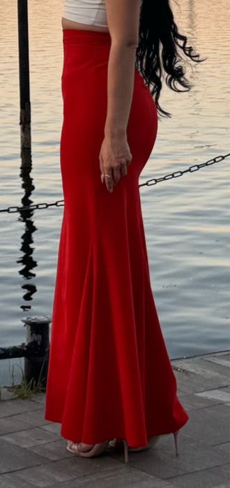 Довга червона спідниця, рибка, максі