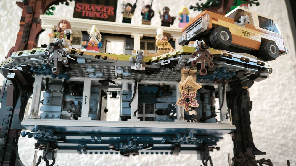 LEGO Stranger Things 75810 - O Mundo Invertido (100% Completo / Descontinuado)
