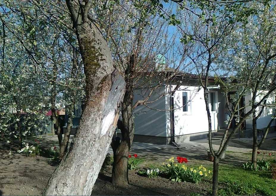 Будинок в місті, зручне розташування