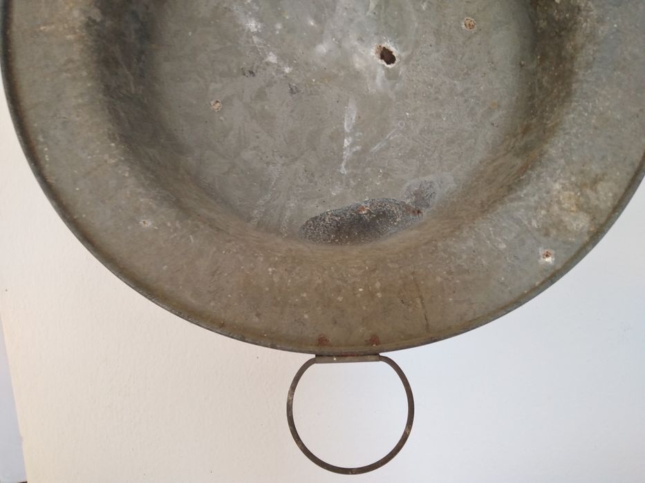 Braseira em Zinco Muito Antiga