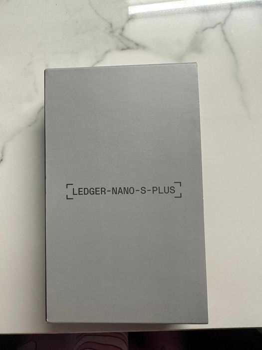Ledger Nano S Plus - Novo, Nunca Usado64751661248771121