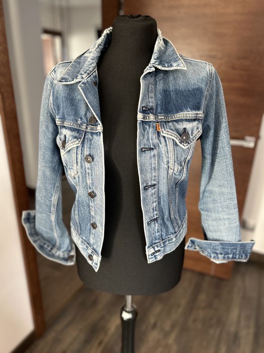 Levis orginal damska.