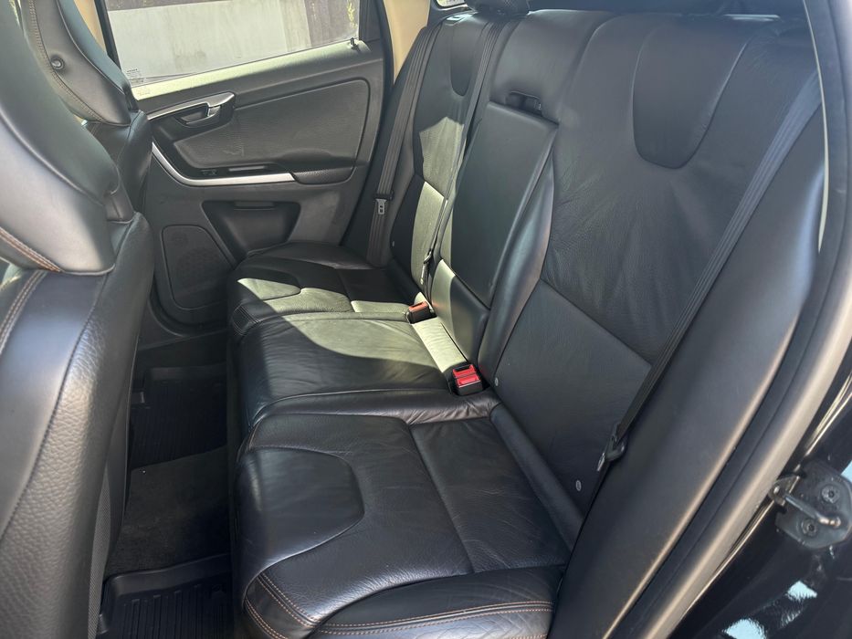 Volvo XC60 D5  Nacional