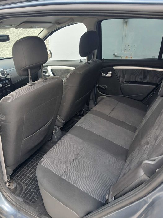 Dacia Sandero 2010рік.