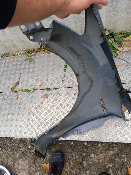 Błotnik Prawy Przód / Lewy Przód Ford Mondeo MK4 / Kolor 76