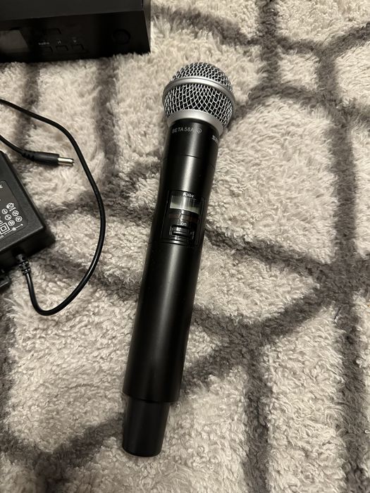 Stacja shure qlxd4 z mikrofonem qlxd2 beta 58a (cyfra)