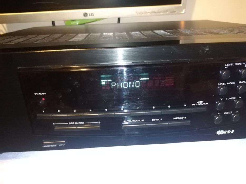Amplificador Kenwood com radio RDS