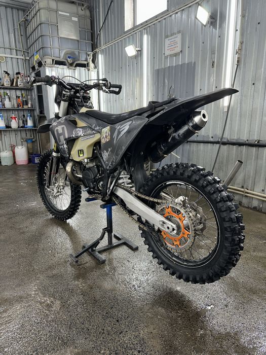 Мотоцикл Husqvarna TE 250 i 2T