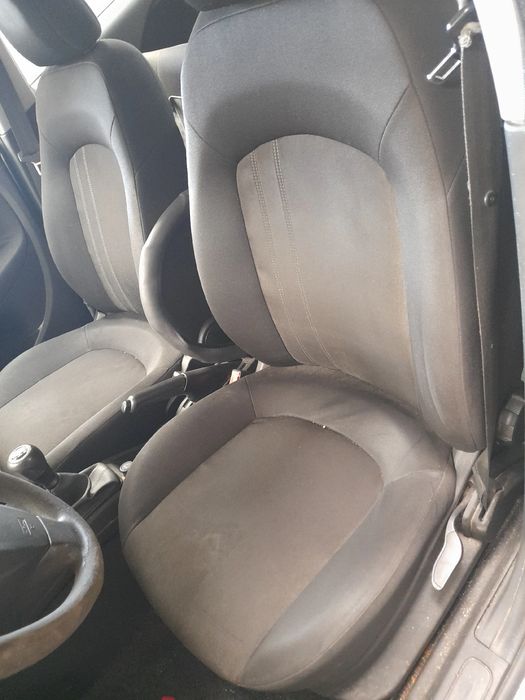 Banco frente esquerdo FIAT Punto Evo (199_)