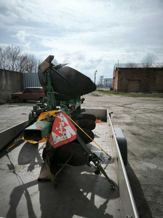 Плуг оборотний John deere