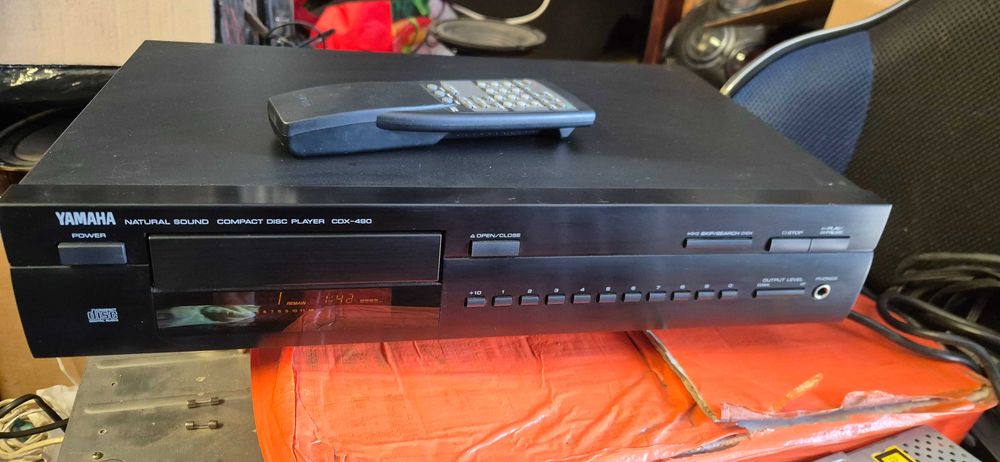 Yamaha CDX - 490 + oryginalny pilot