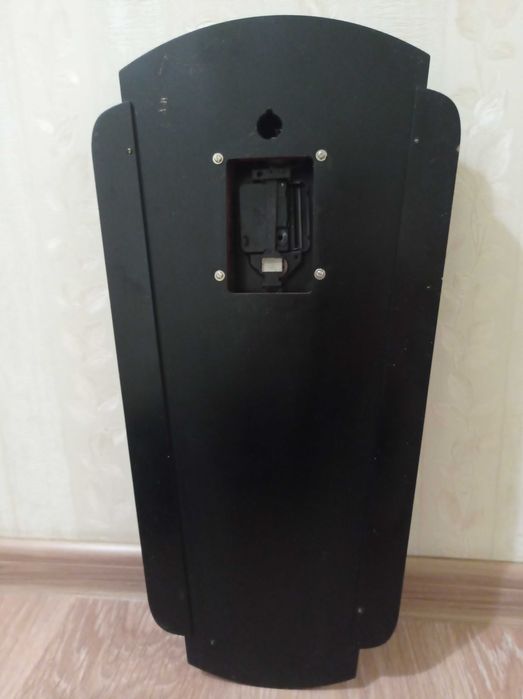 Годинник настінний REWA.