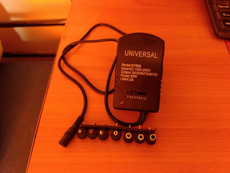 Zasilacz uniwersalny regulowany ładowarka Multi Voltage 3V4.5V6V 7.5V 9V12V