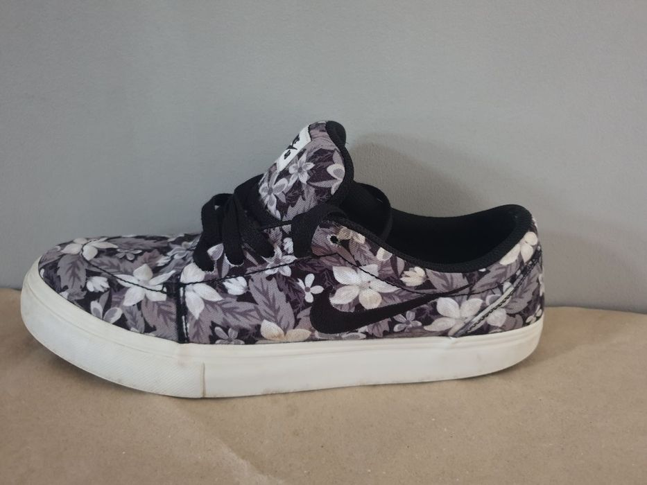 Кроссовки Nike EUR 43(Nike Satire SB Premium Trainers 705193-012 Black)