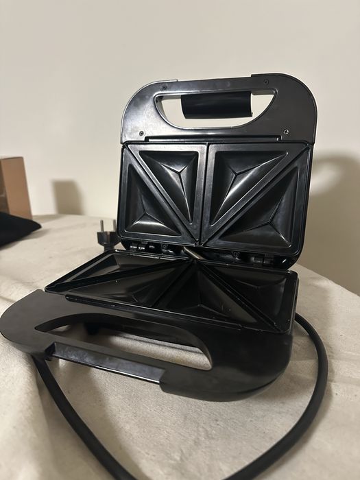 Opiekacz do zapiekanek