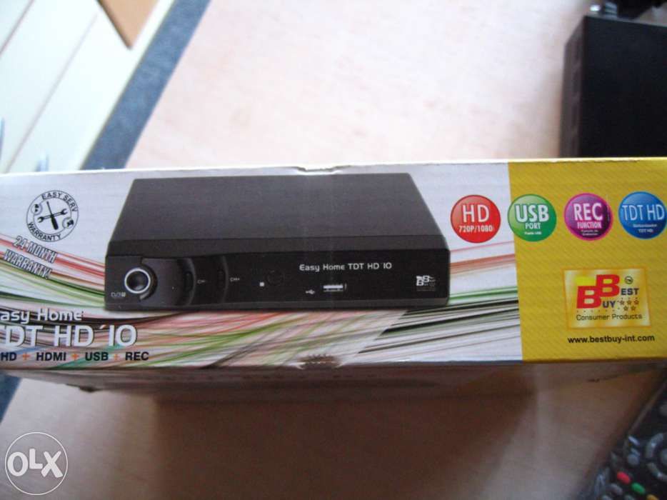 Top-of-the-line DTT receiver with extensive additional features64585122834689123